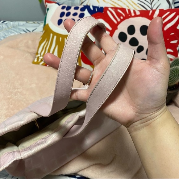 Chanel Travel Line Tote Pink - Picture 5 of 10